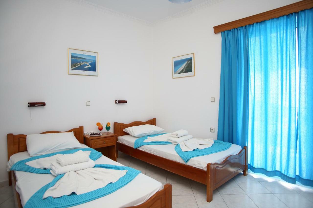 Theocharis Bros - Studios Apartments Áyios Nikítas Buitenkant foto