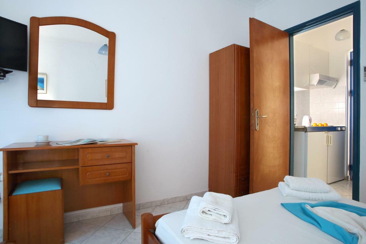 Theocharis Bros - Studios Apartments Áyios Nikítas Buitenkant foto