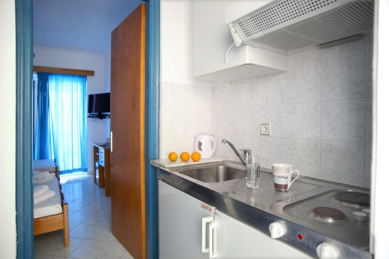 Theocharis Bros - Studios Apartments Áyios Nikítas Buitenkant foto