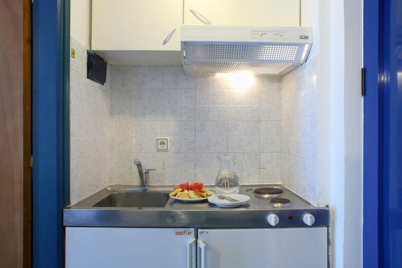 Theocharis Bros - Studios Apartments Áyios Nikítas Buitenkant foto