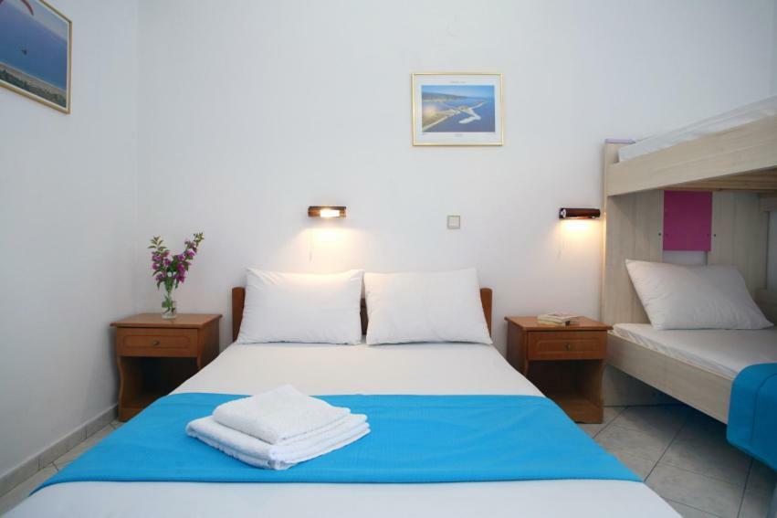 Theocharis Bros - Studios Apartments Áyios Nikítas Buitenkant foto